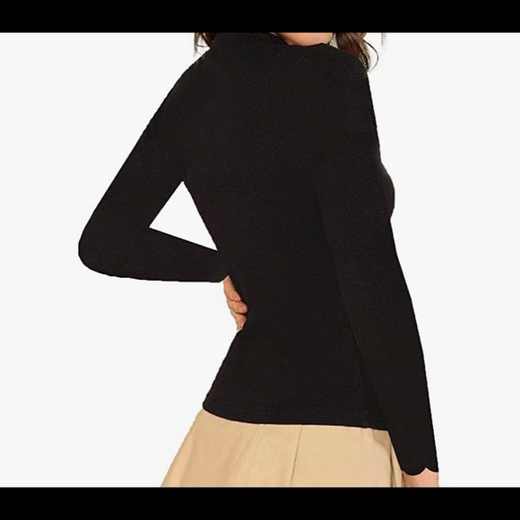 𝕃𝕠𝕟𝕘 𝕊𝕝𝕖𝕖𝕧𝕖 𝕍-𝕟𝕖𝕔𝕜 𝕋𝕖𝕖 - Picture 2 of 3